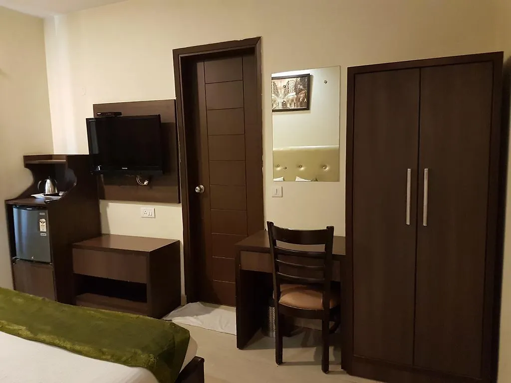 Hotel O The Olive Inn Delhi