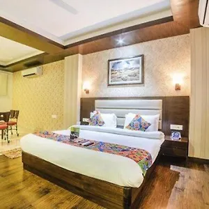 Fabhotel Galaxy - Nr Patel Nagar Metro *** Delhi (National Capital Territory of India)