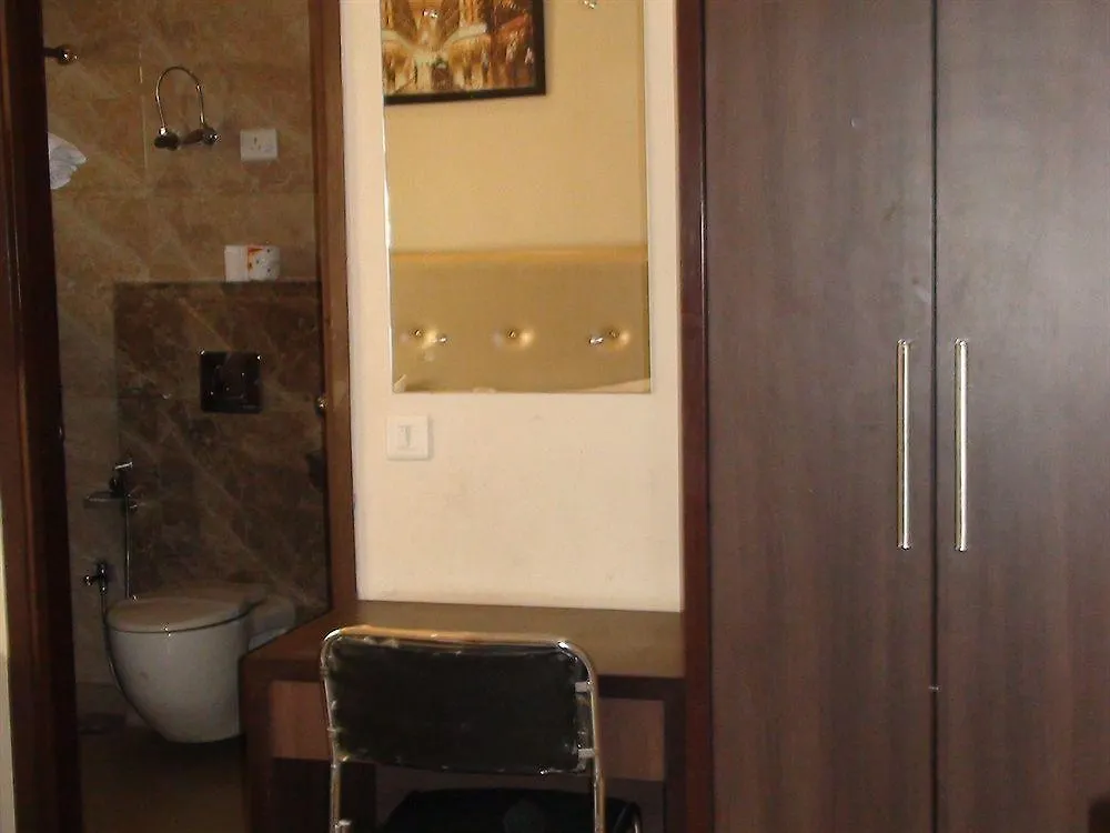 Hotel O The Olive Inn Delhi